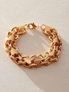 Free People Lana Lock Heart Bracelet in Gold O/S